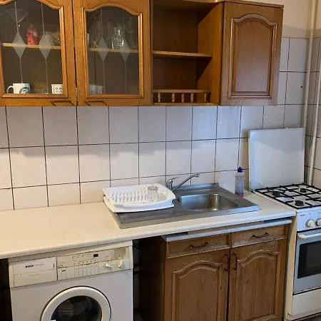 Apartament Cu 3 Camere, Spatios, Zona Umf